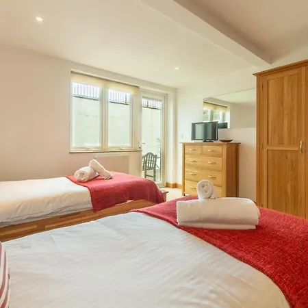 Holiday home Headland Beaches