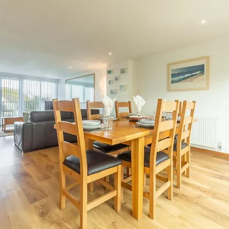 Headland Beaches Holiday home *